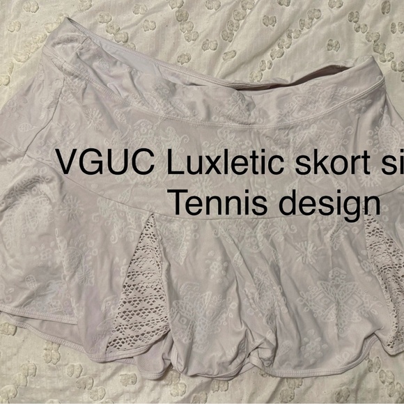 Lilly Pulitzer Light Gray Skort - Picture 1 of 2